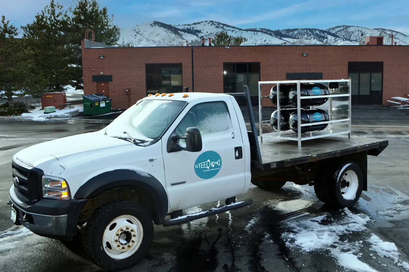 HydrogenCube 2x2 Horizontal on a flatbed truck